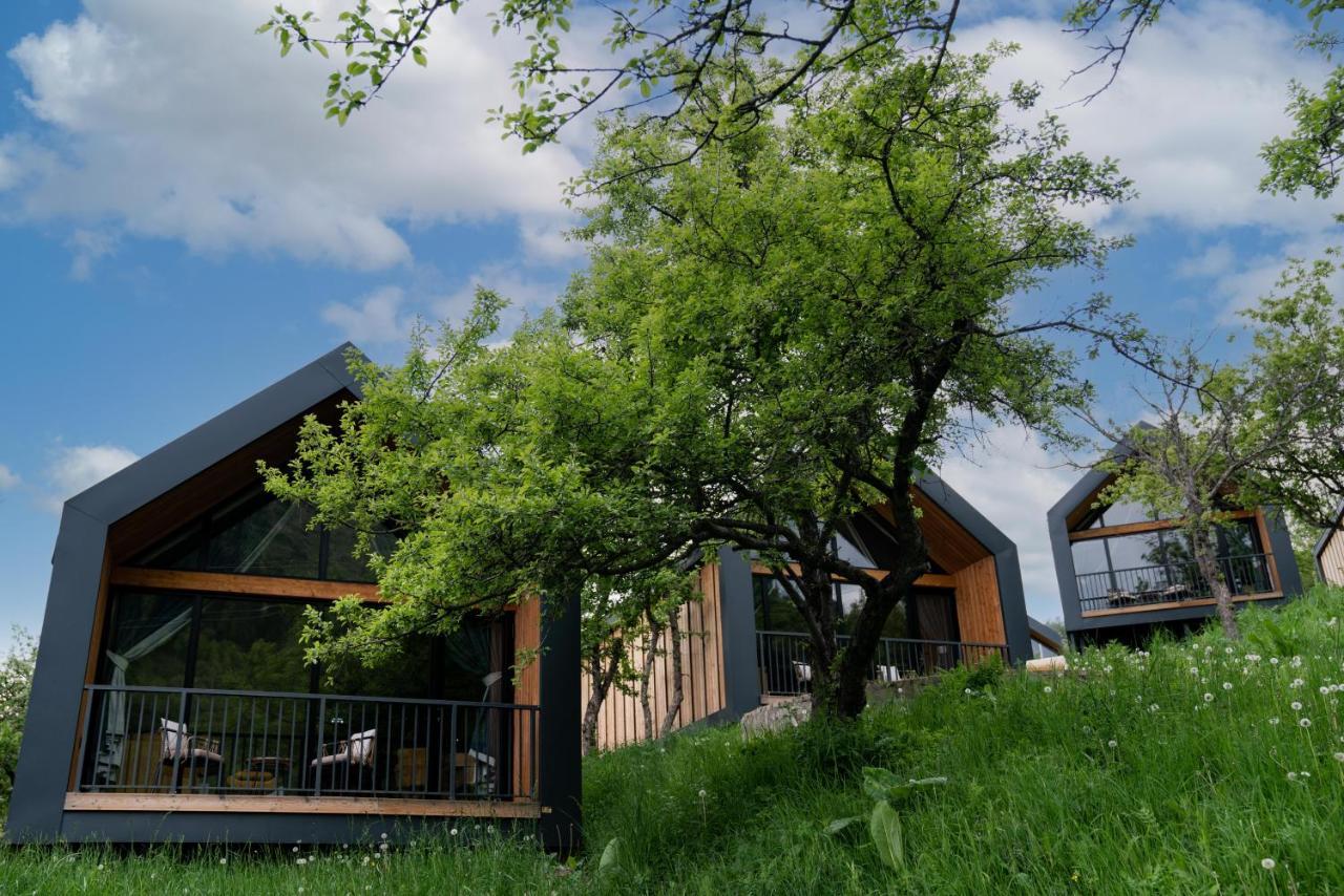 Qazaq Auyl Eco Hotel Almatî Exterior foto
