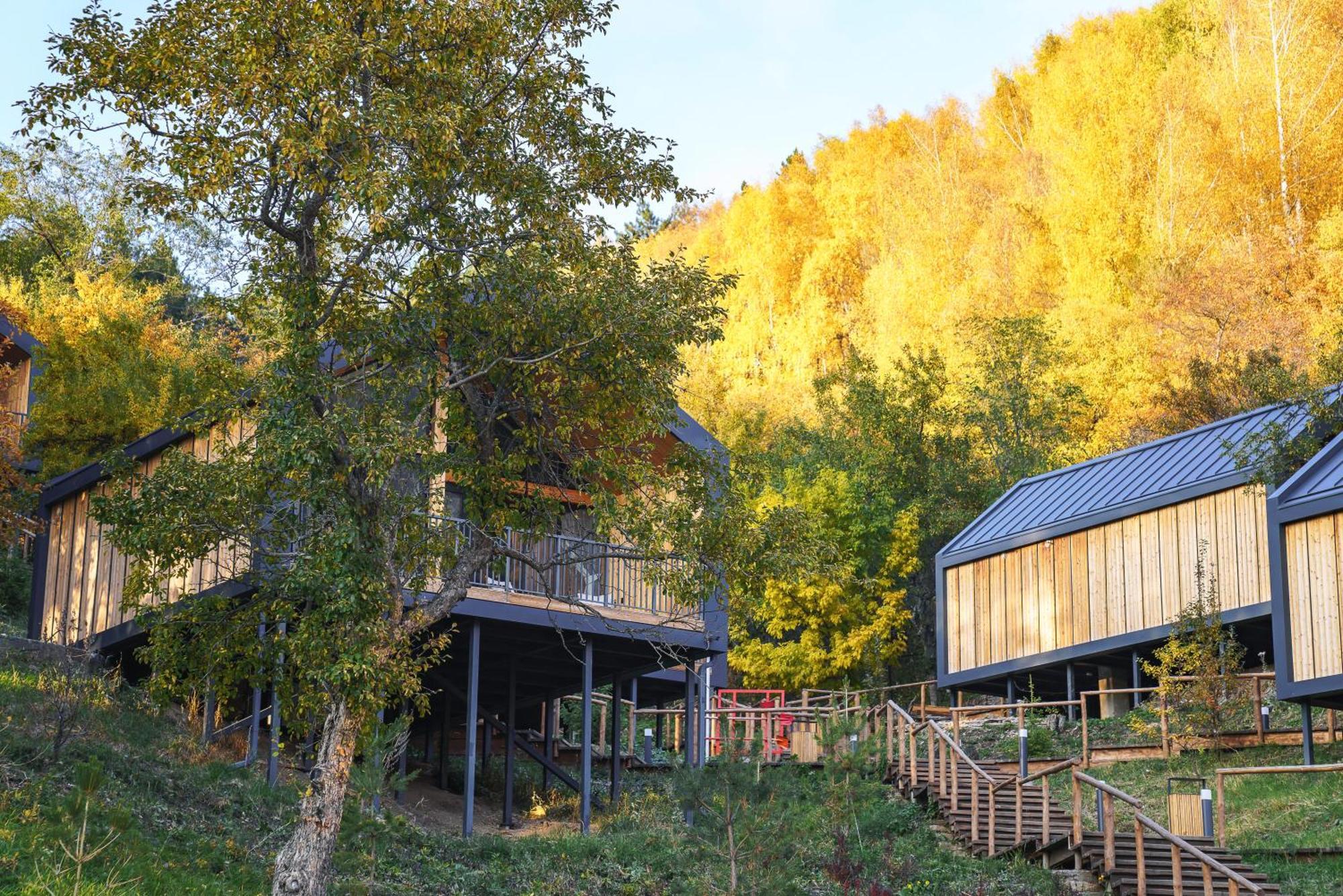 Qazaq Auyl Eco Hotel Almatî Exterior foto